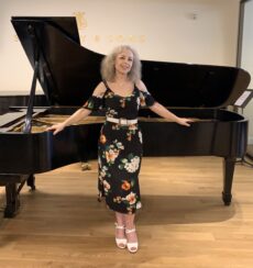 Sophia Agranovich at a Steinway of Vladimir Horowitz